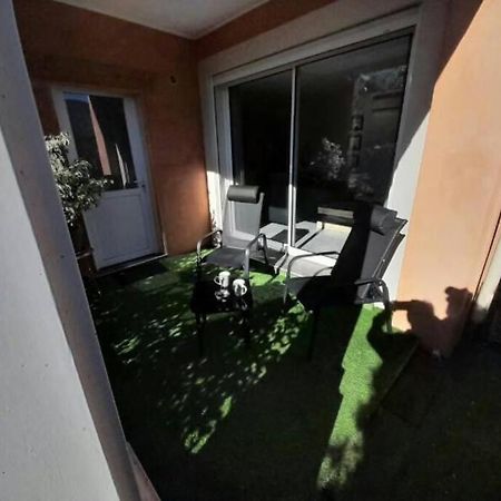 Appartement Spacieux &Tres Calme. Spacious & Very Quiet Apartment. Carros Exteriér fotografie