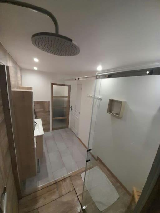 Appartement Spacieux &Tres Calme. Spacious & Very Quiet Apartment. Carros Exteriér fotografie
