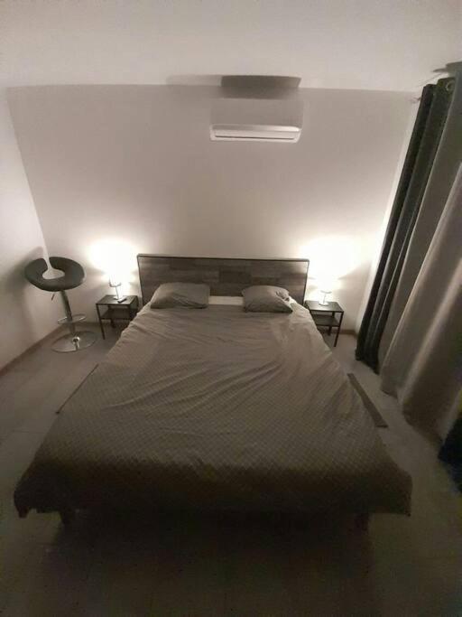 Appartement Spacieux &Tres Calme. Spacious & Very Quiet Apartment. Carros Exteriér fotografie