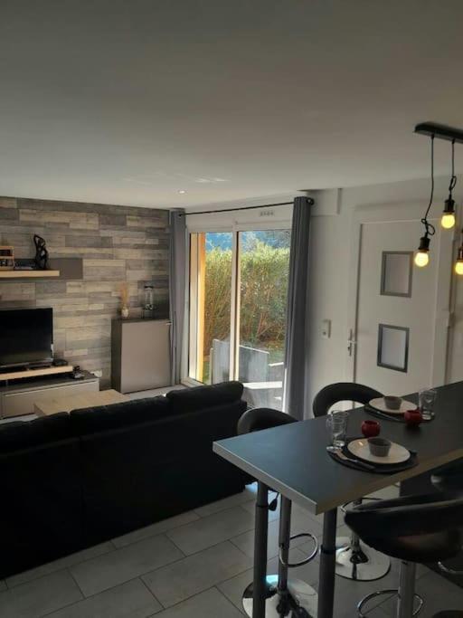 Appartement Spacieux &Tres Calme. Spacious & Very Quiet Apartment. Carros Exteriér fotografie